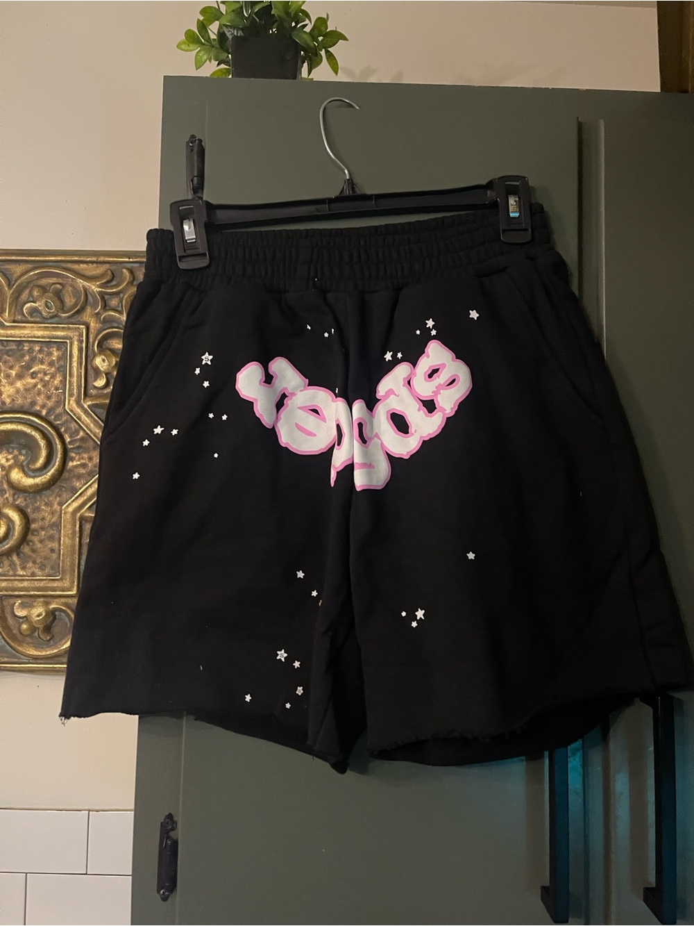 Mens Graphic Design Shorts Size S.
